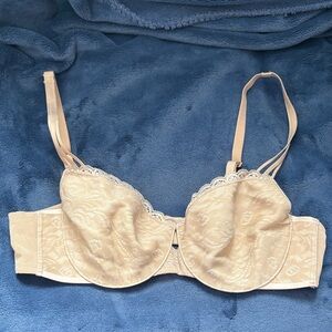 Soma Lace Accent Bra in Cream